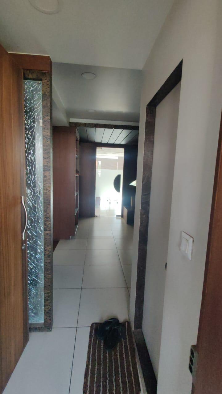 3F 2330 Sq. Ft. Commercial Office for Sell in Thaltej Ahmedabad - Media 8