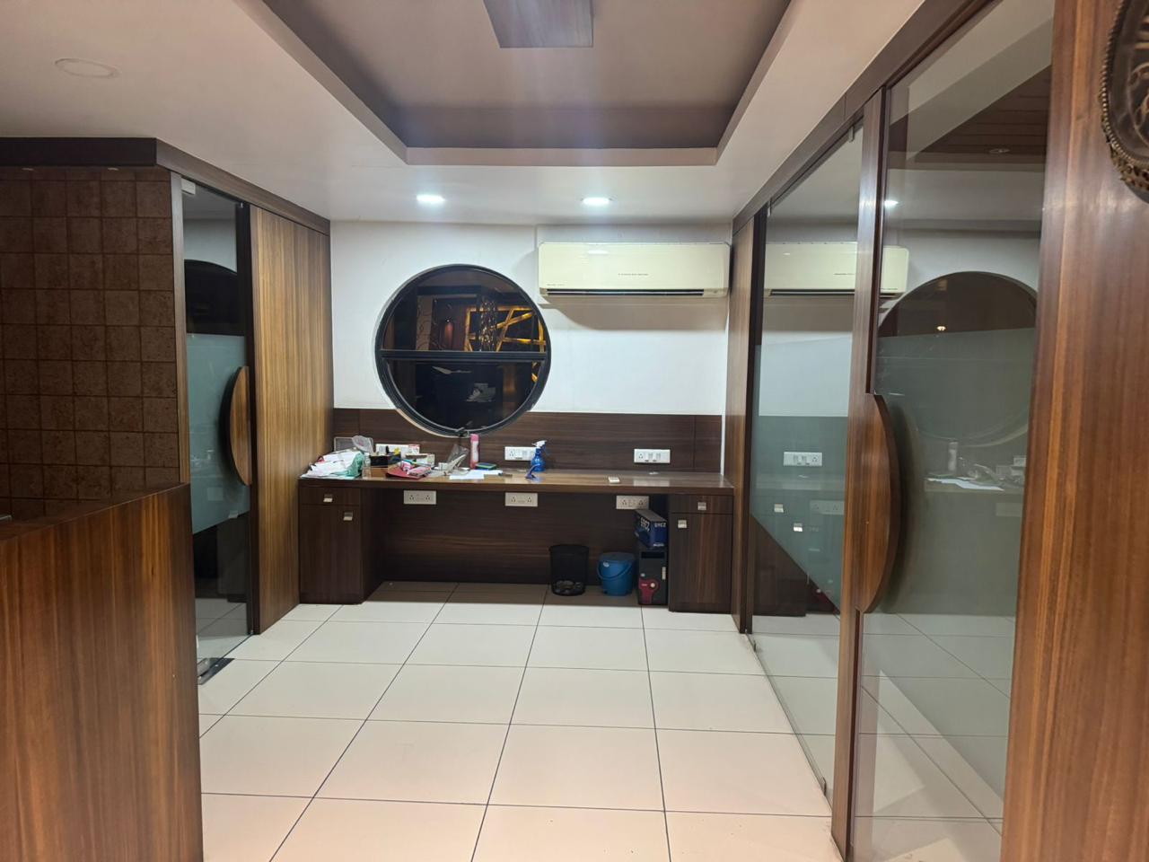 3F 2330 Sq. Ft. Commercial Office for Sell in Thaltej Ahmedabad - Media 12