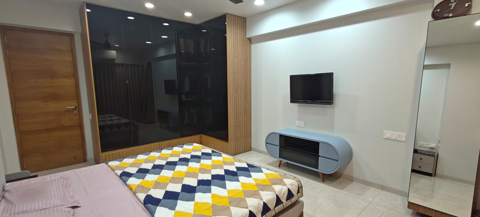 4 BHK 361 Sq. Yrd. Residential Flat / Appartment for Sell in Gota Ahmedabad - Media 17