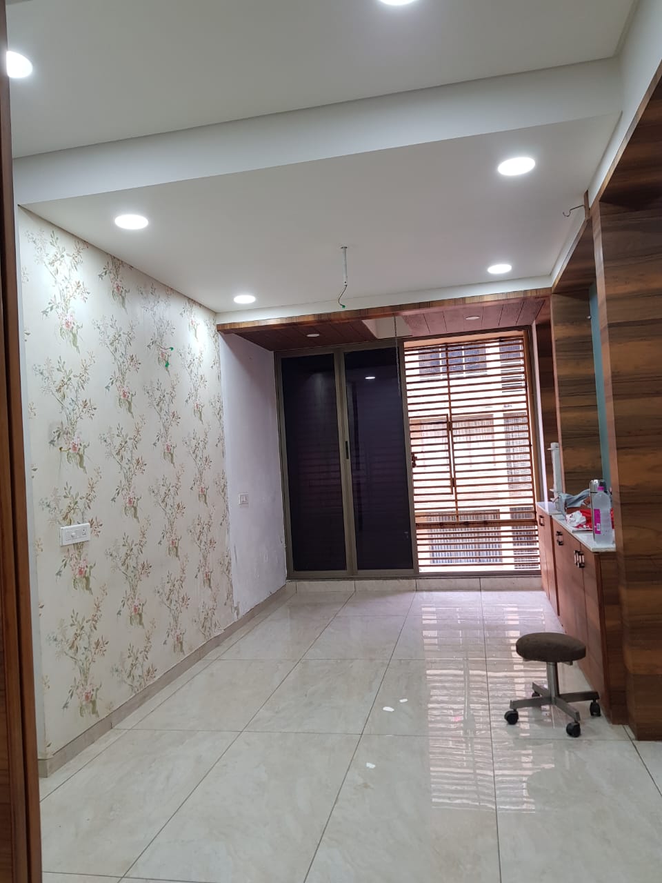 3 BHK 1980 Sq. Ft. Residential Flat / Appartment for Sell in Science City Ahmedabad - Media 7