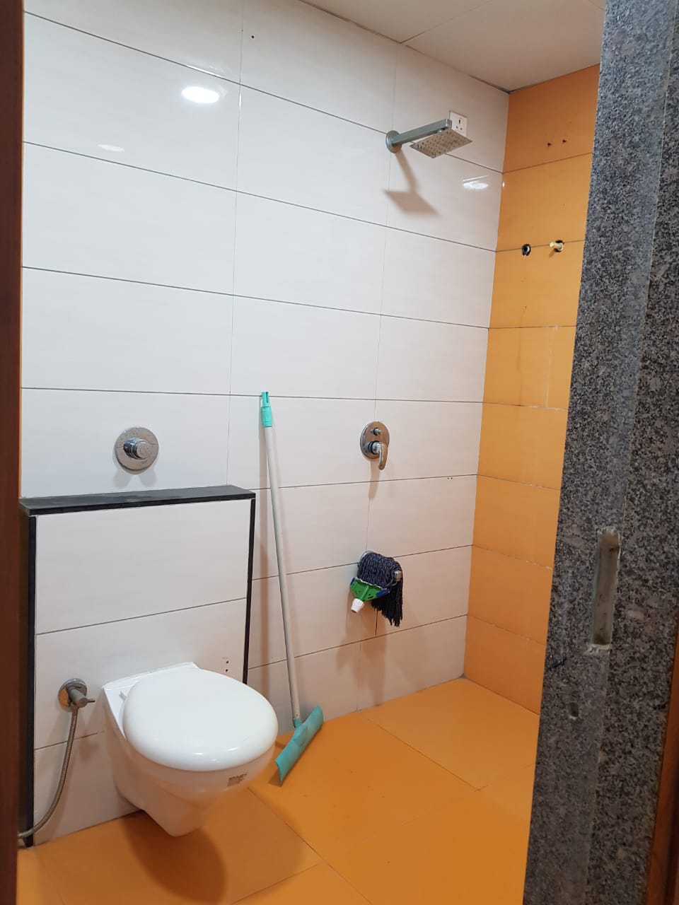3 BHK 1980 Sq. Ft. Residential Flat / Appartment for Sell in Science City Ahmedabad - Media 5