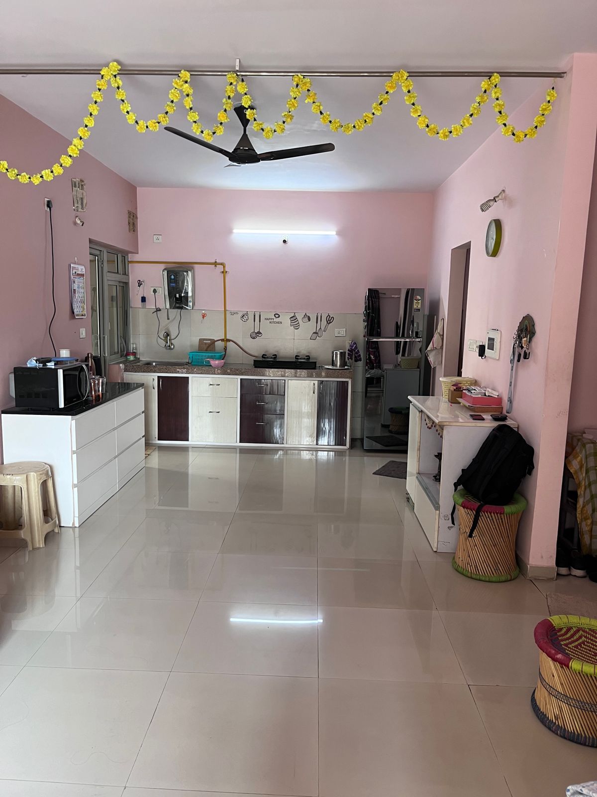 2.5 Bhk 1350 Sq. Ft. Residential Flat / Appartment for Sell in Vaishnodevi Ahmedabad - Media 2