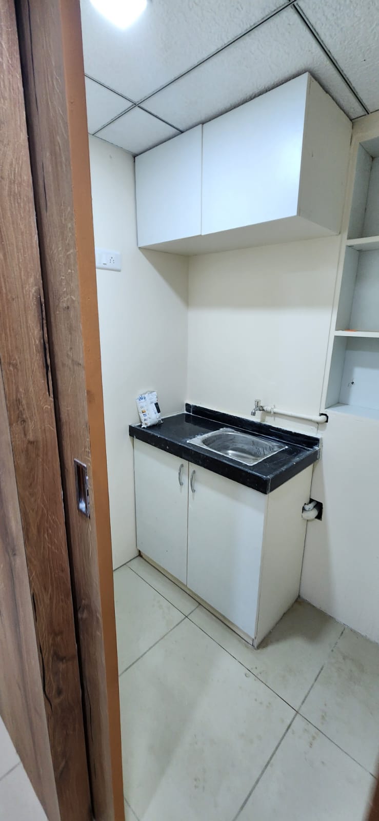 4F 846 Sq. Ft. Commercial Office for Rent in Bodakdev Ahmedabad - Media 8