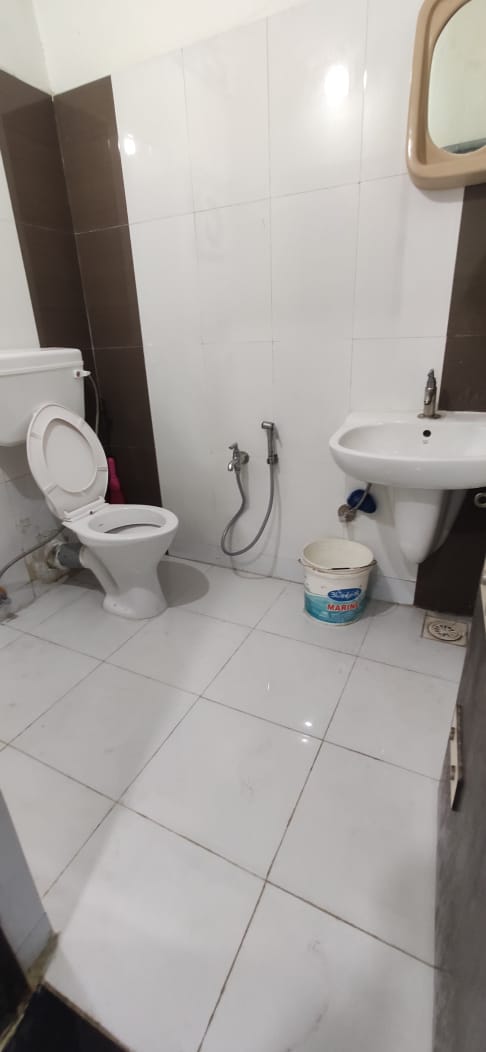 Office 719 Sq. Ft. Commercial Office for Rent in Sola Ahmedabad - Media 2