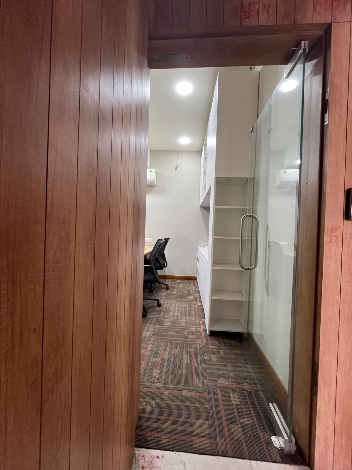 3F 711 Sq. Ft. Commercial Office for Sell in Bodakdev Ahmedabad - Media 8