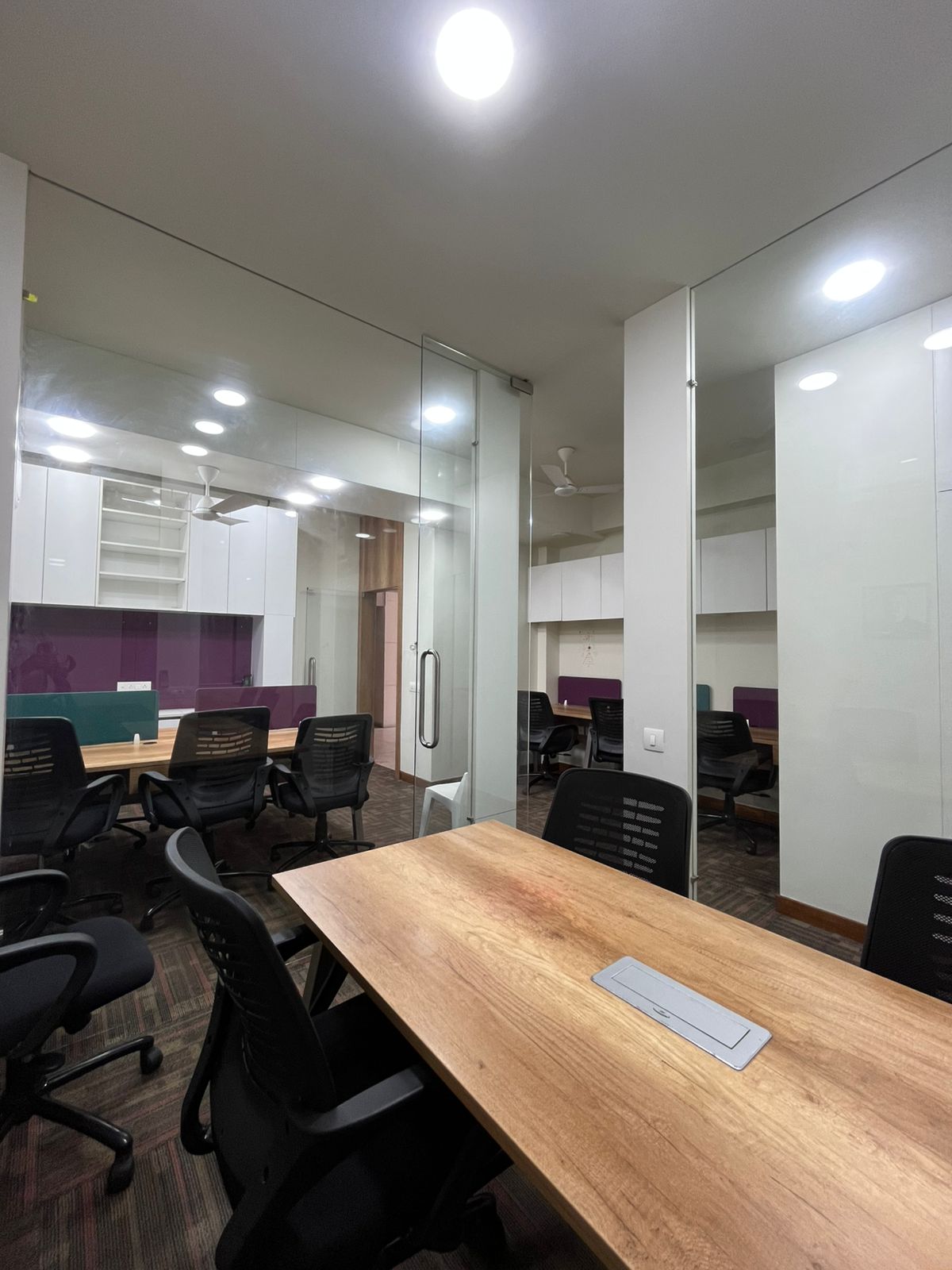 3F 711 Sq. Ft. Commercial Office for Sell in Bodakdev Ahmedabad - Media 9