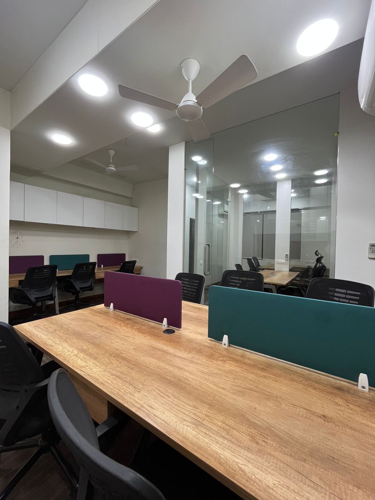 3F 711 Sq. Ft. Commercial Office for Sell in Bodakdev Ahmedabad - Media 6