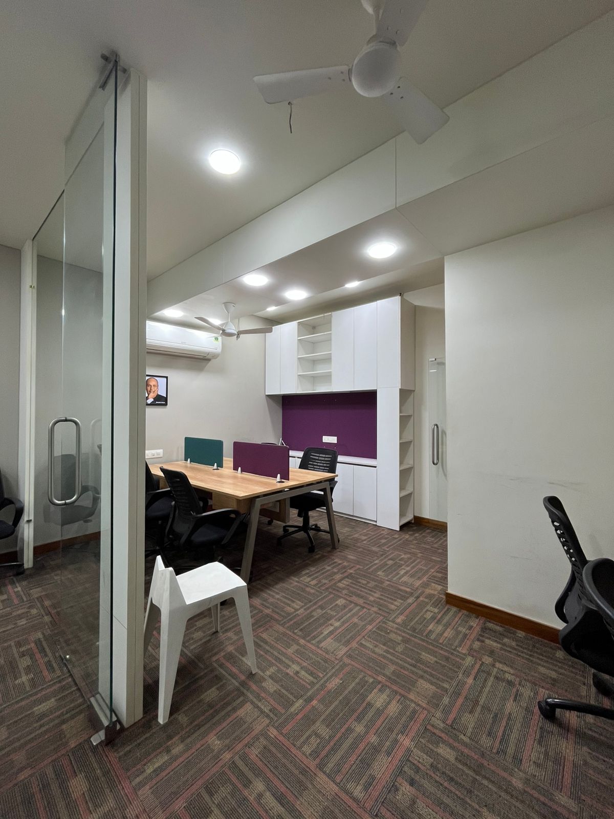 3F 711 Sq. Ft. Commercial Office for Sell in Bodakdev Ahmedabad - Media 10
