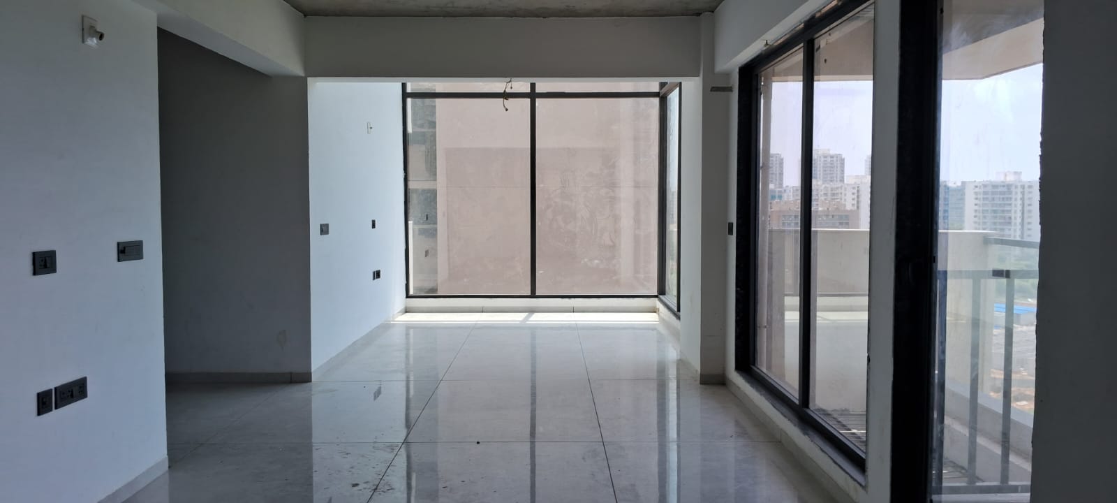 3 BHK 2025 Sq. Ft. Residential Flat / Appartment for Sell in Gota Ahmedabad - Media 9