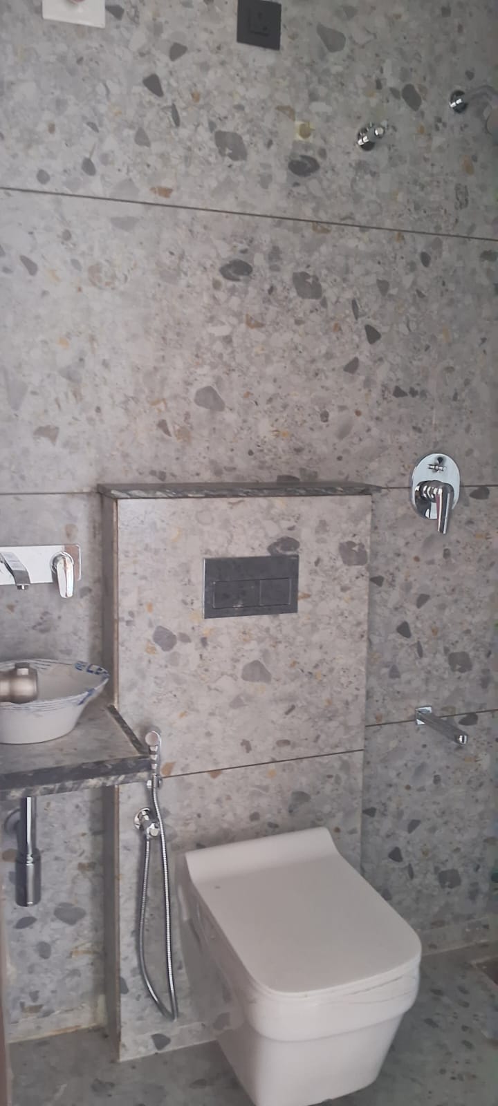 3 BHK 2025 Sq. Ft. Residential Flat / Appartment for Sell in Gota Ahmedabad - Media 15
