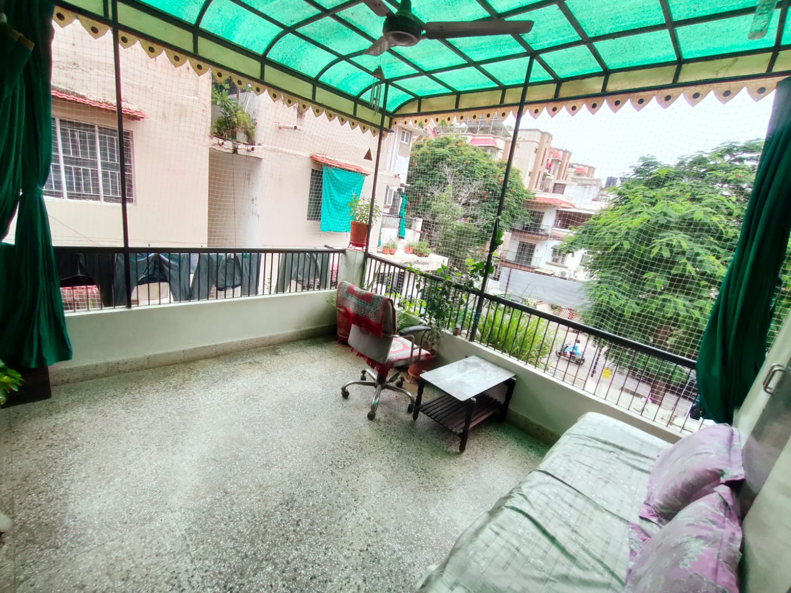 2.5 Bhk 73 Sq. Yrd. Residential Flat / Appartment for Sell in Bodakdev Ahmedabad - Media 10