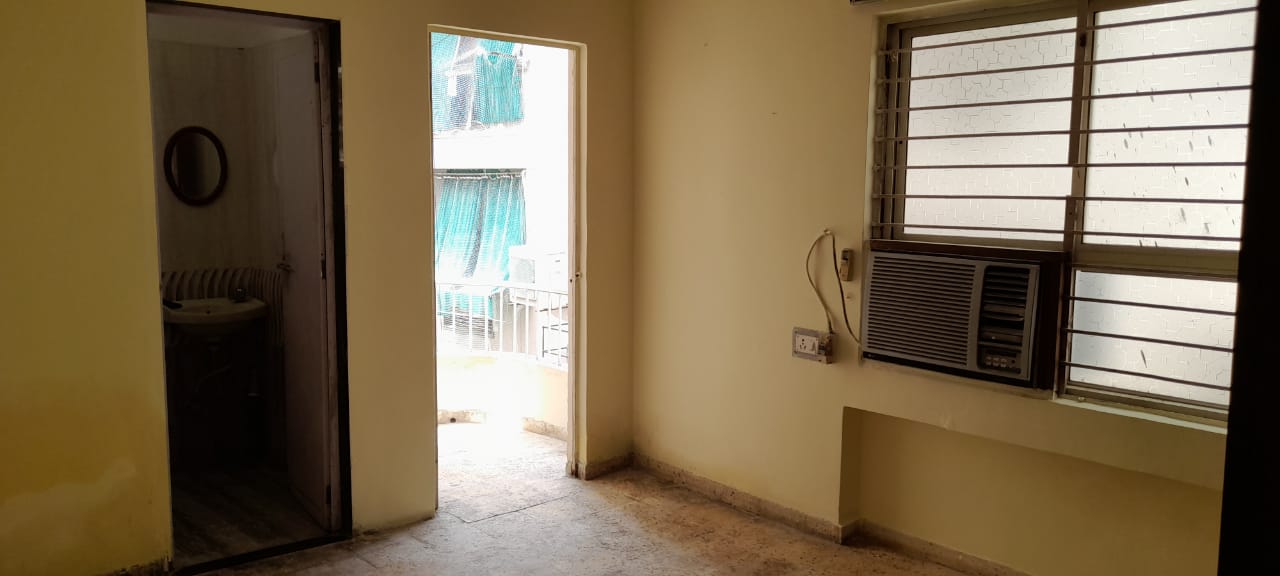 4 BHK 165 Sq. Yrd. Residential Penthouse for Sell in Thaltej Ahmedabad - Media 6