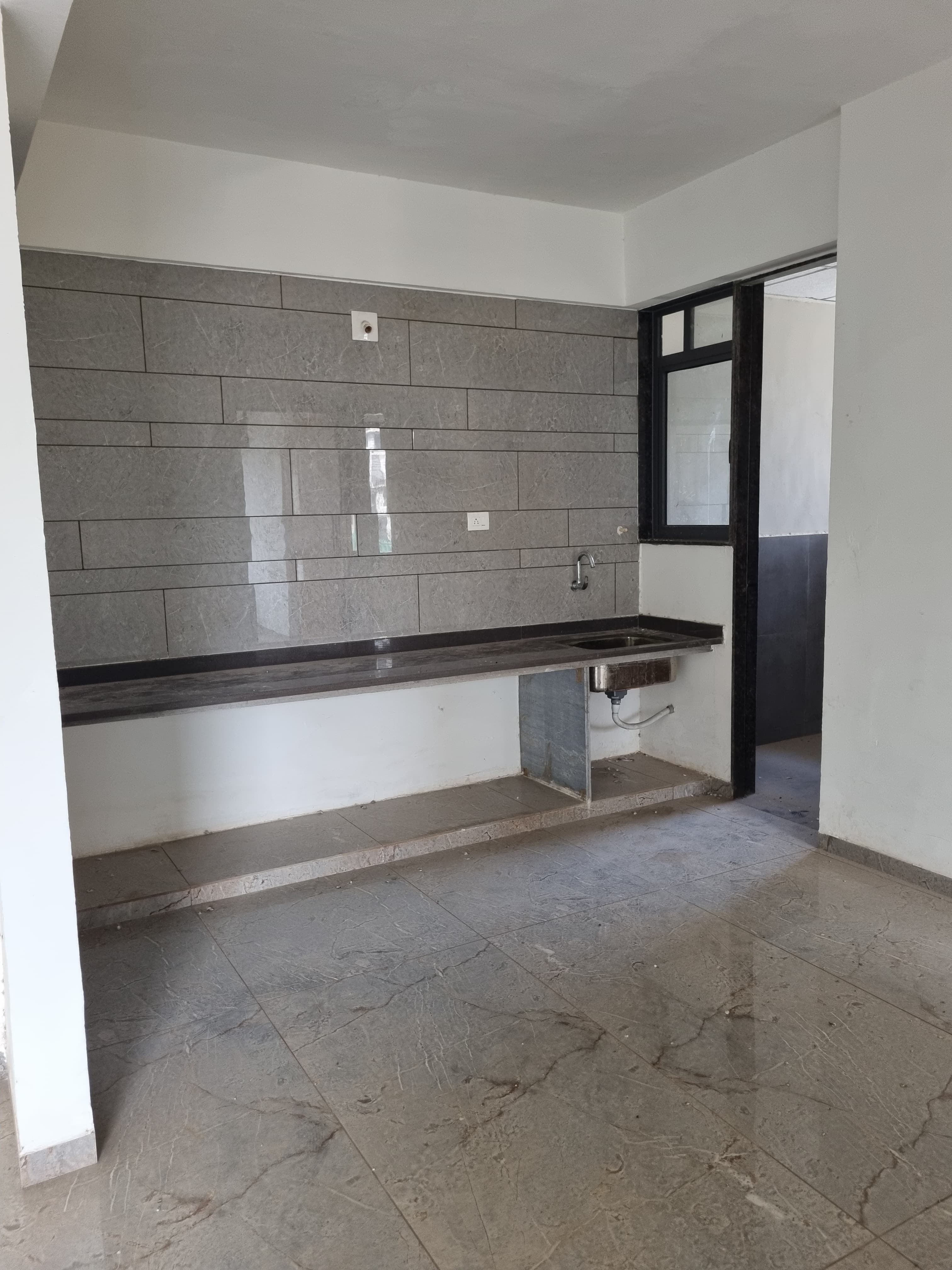 3 BHK 1844 Sq. Ft. Residential Flat / Appartment for Sell in Vaishnodevi Ahmedabad - Media 5