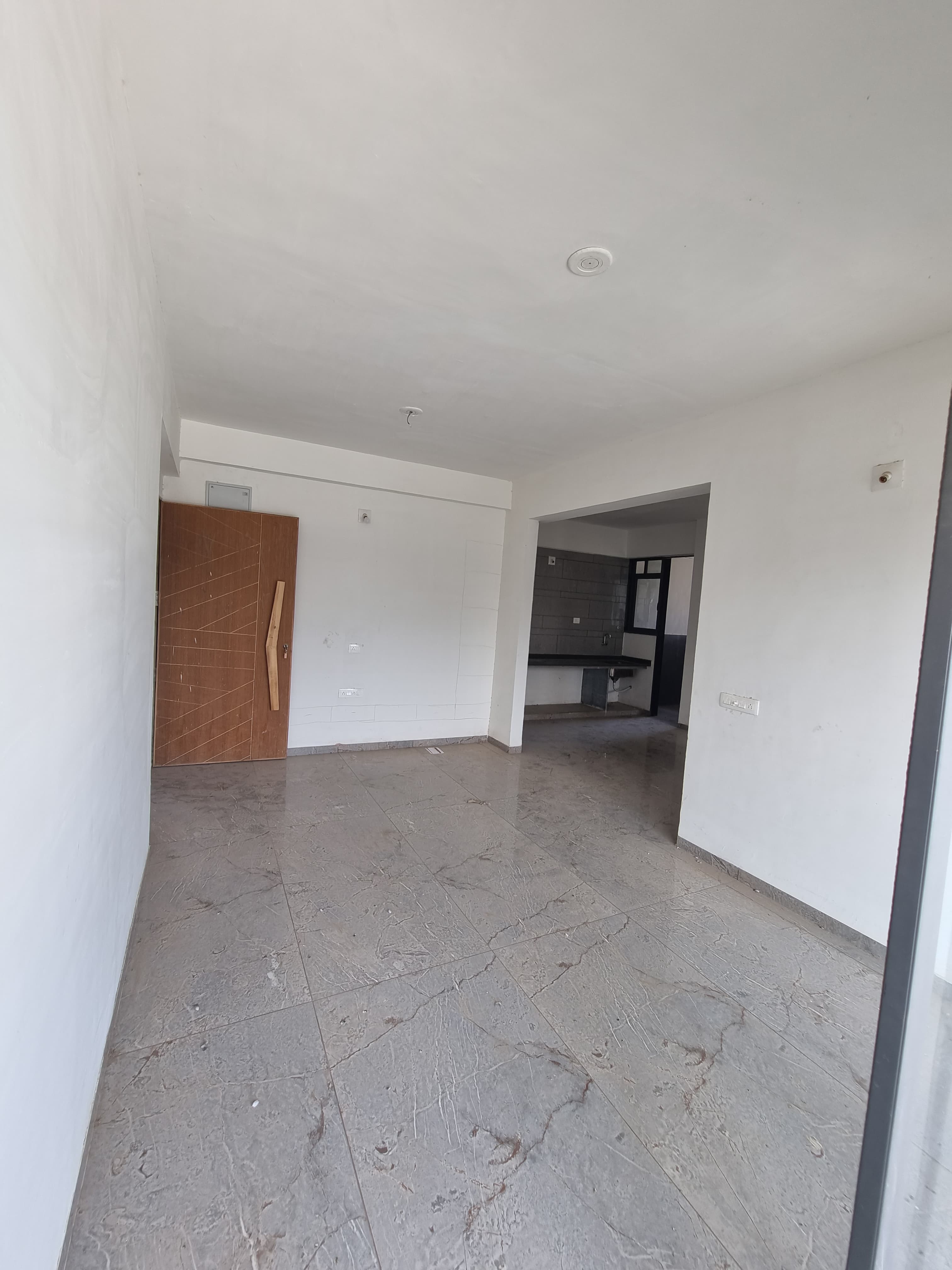 3 BHK 1844 Sq. Ft. Residential Flat / Appartment for Sell in Vaishnodevi Ahmedabad - Media 8