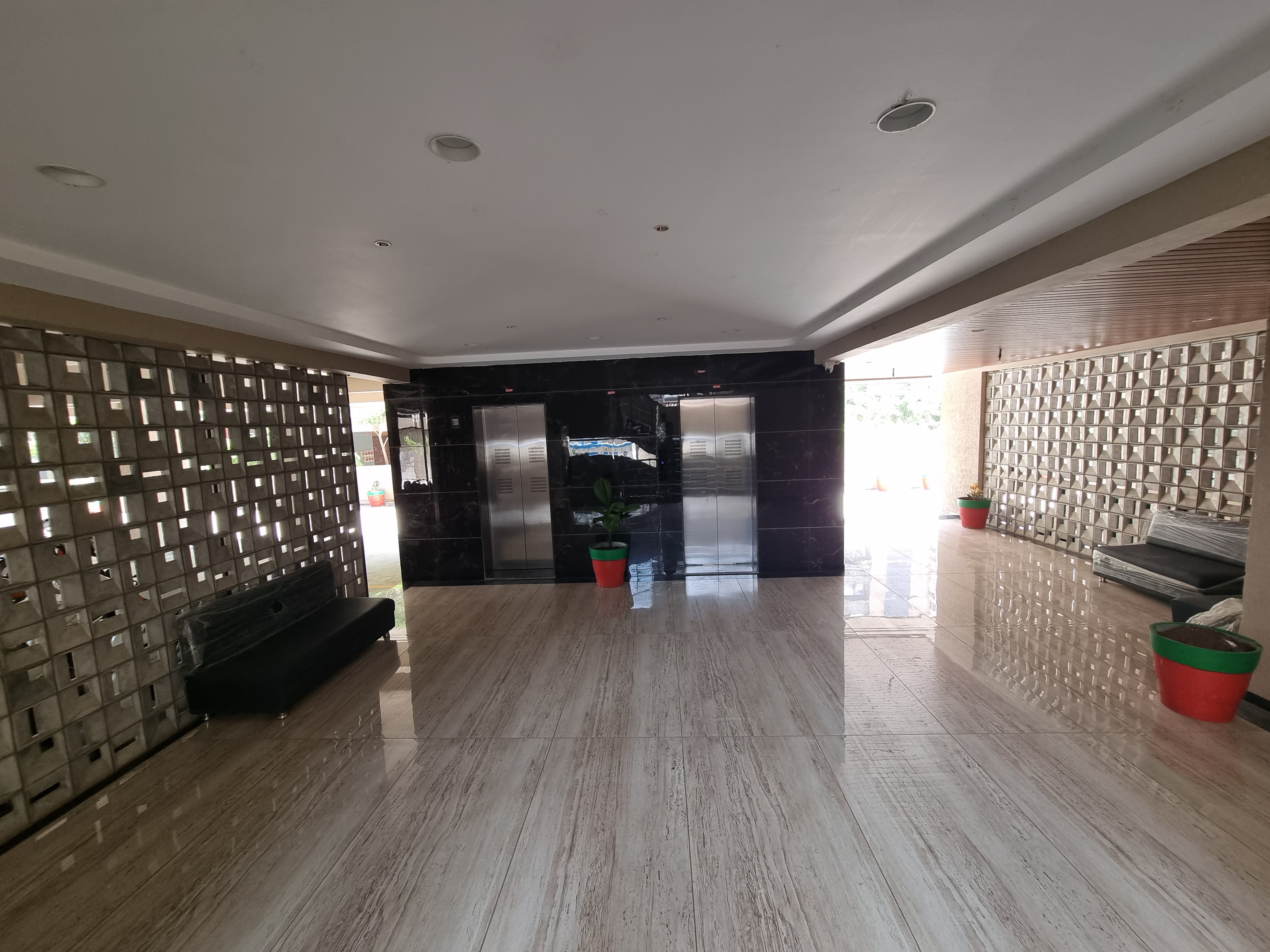3 BHK 1844 Sq. Ft. Residential Flat / Appartment for Sell in Vaishnodevi Ahmedabad - Media 15