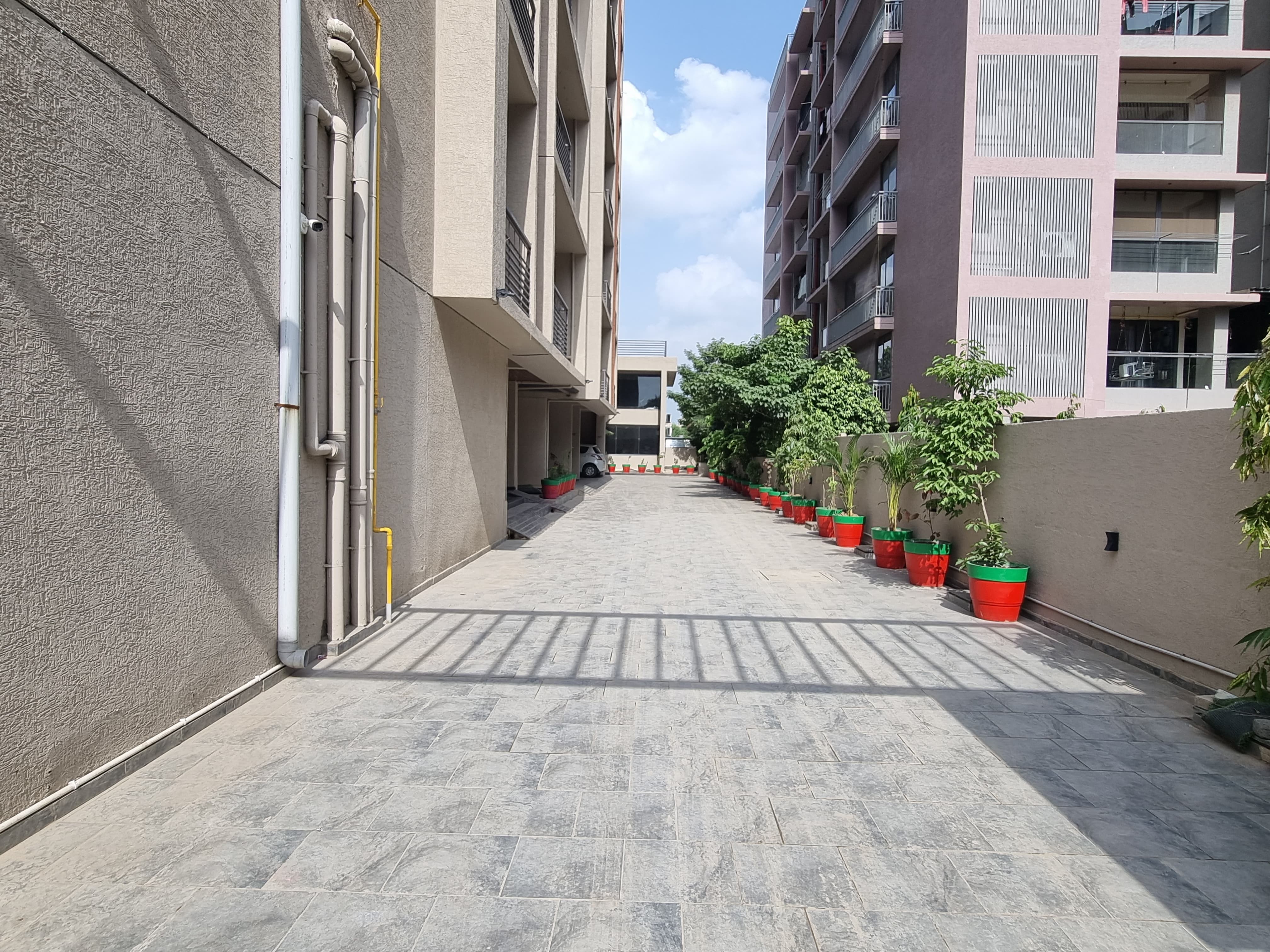 3 BHK 1844 Sq. Ft. Residential Flat / Appartment for Sell in Vaishnodevi Ahmedabad - Media 20