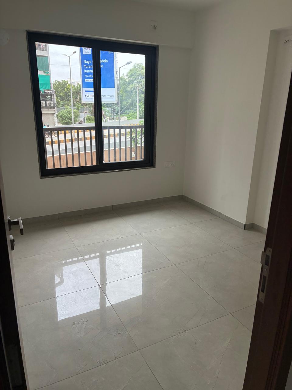 3 BHK 1955 Sq. Ft. Residential Flat / Appartment for Sell in Jagatpur Ahmedabad - Media 2