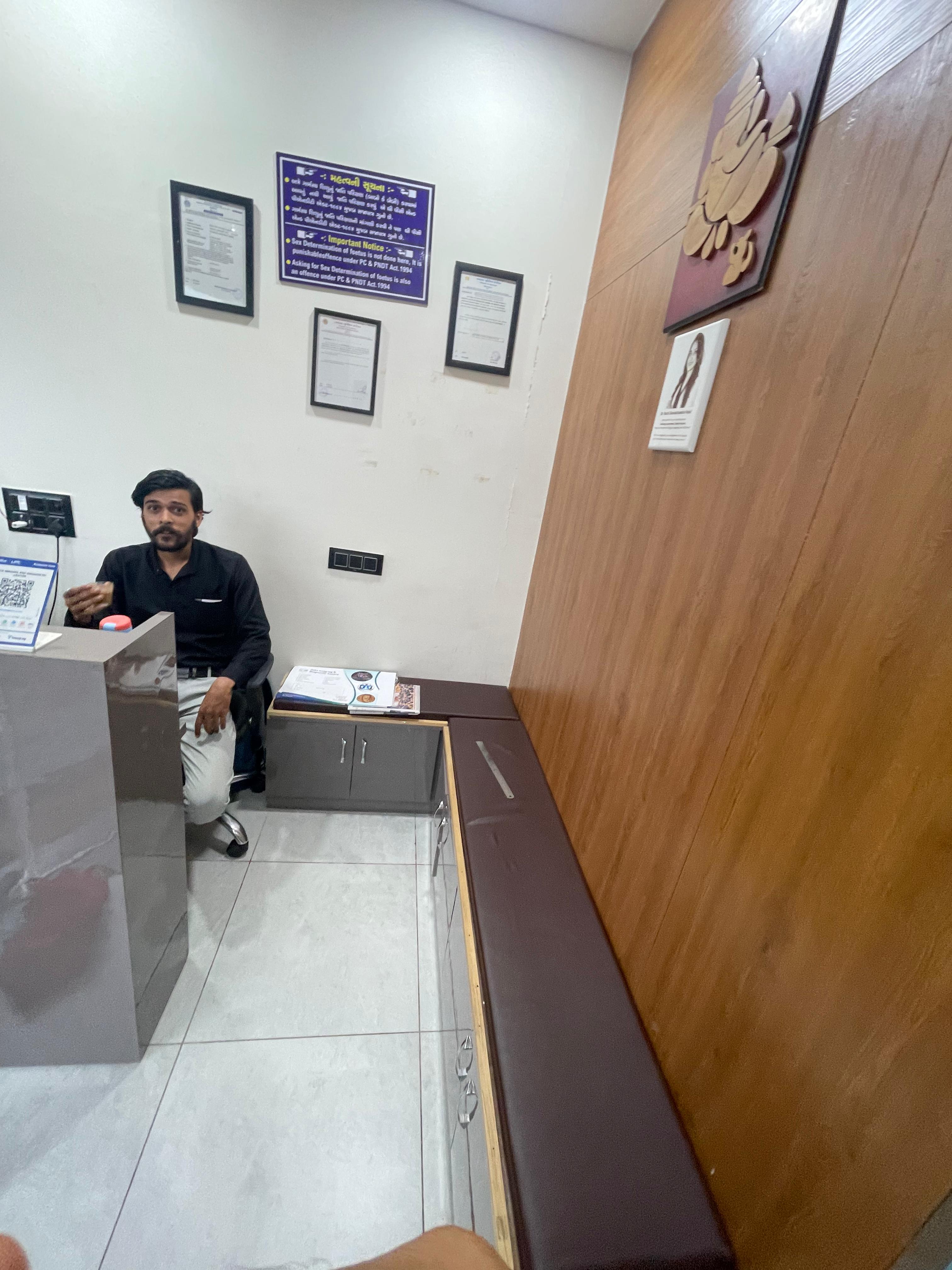 650 Sq. Ft. Commercial Office for Sell in Gota Ahmedabad