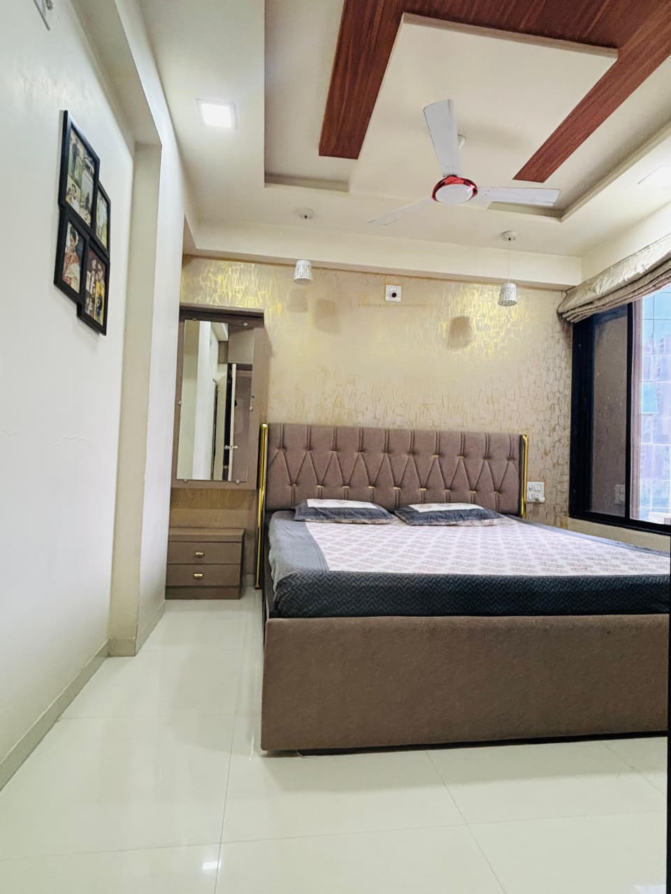 2 BHK 1179 Sq. Ft. Residential Flat / Appartment for Sell in Vaishnodevi Ahmedabad - Media 9