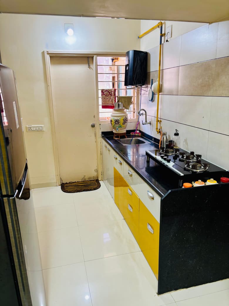 2 BHK 1179 Sq. Ft. Residential Flat / Appartment for Sell in Vaishnodevi Ahmedabad - Media 2