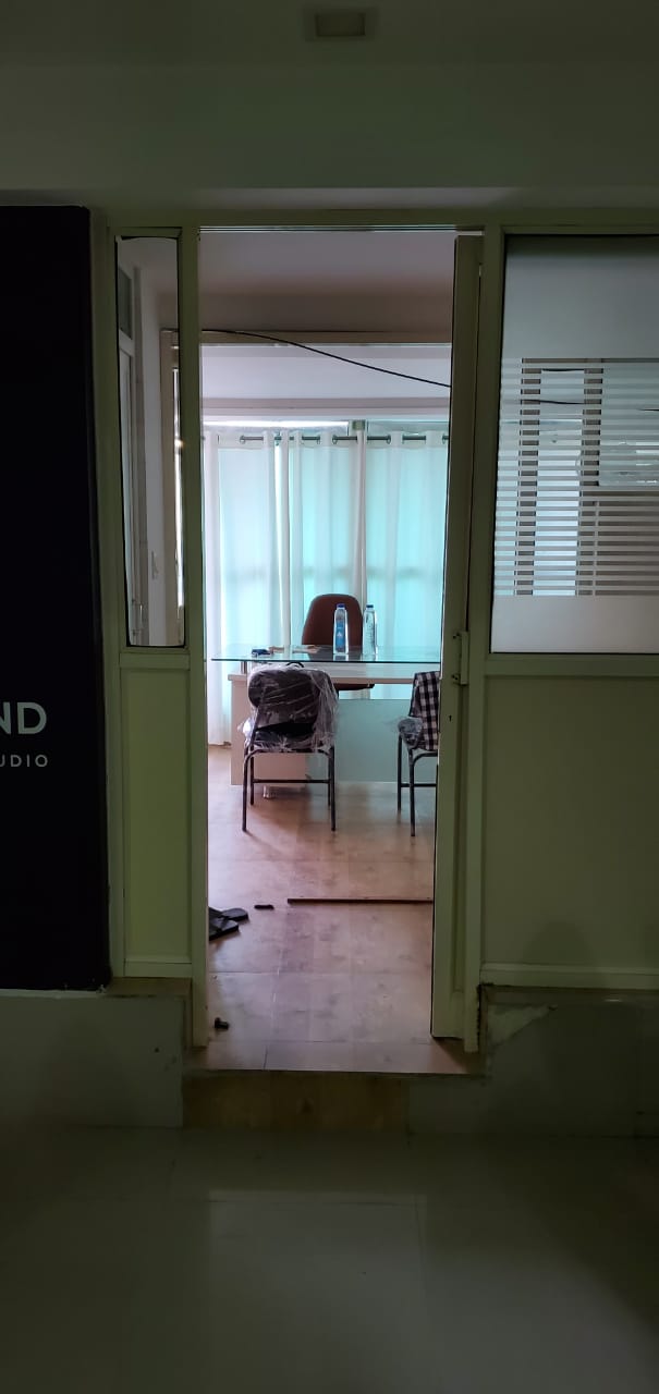 4F 500 Sq. Ft. Commercial Office for Sell in Thaltej Ahmedabad - Media 6