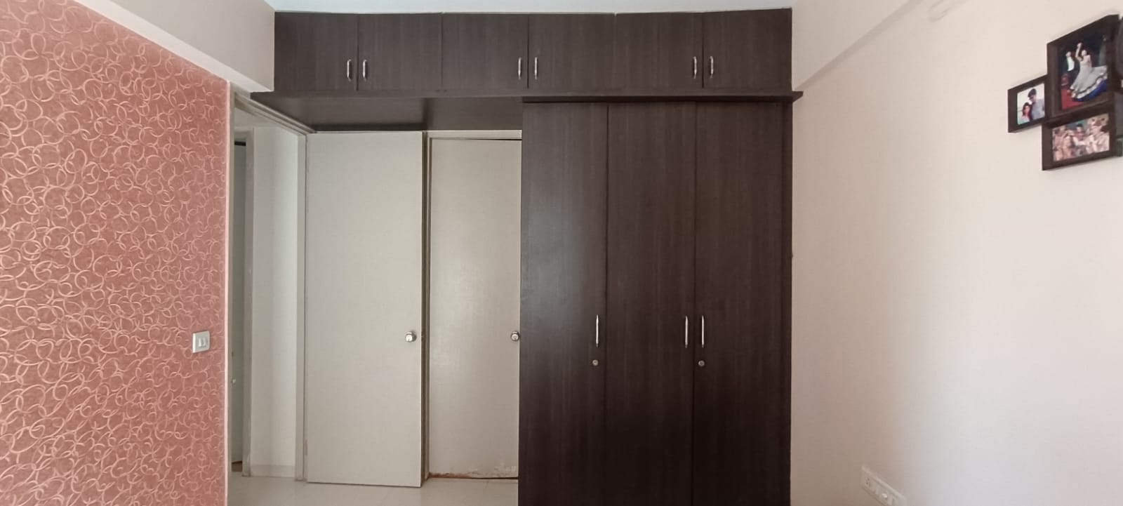 2 BHK 1110 Sq. Ft. Residential Flat / Appartment for Sell in Vaishnodevi Ahmedabad - Media 13