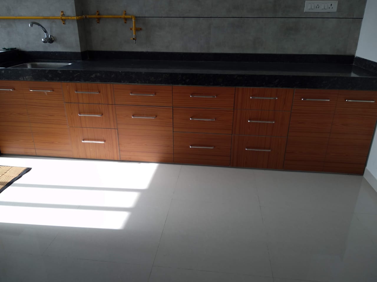 2 BHK 1115 Sq. Ft. Residential Flat / Appartment for Sell in Vaishnodevi Ahmedabad - Media 6