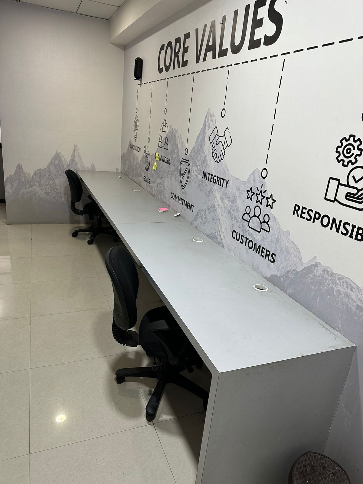 Office 755 Sq. Ft. Commercial Office for Rent in Science City Ahmedabad - Media 9