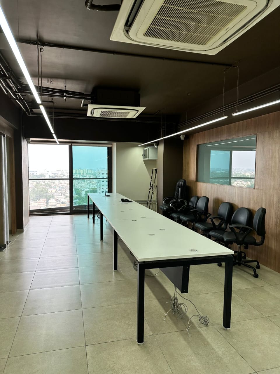 Office 2995 Sq. Ft. Commercial Office for Sell in Thaltej Ahmedabad - Media 15