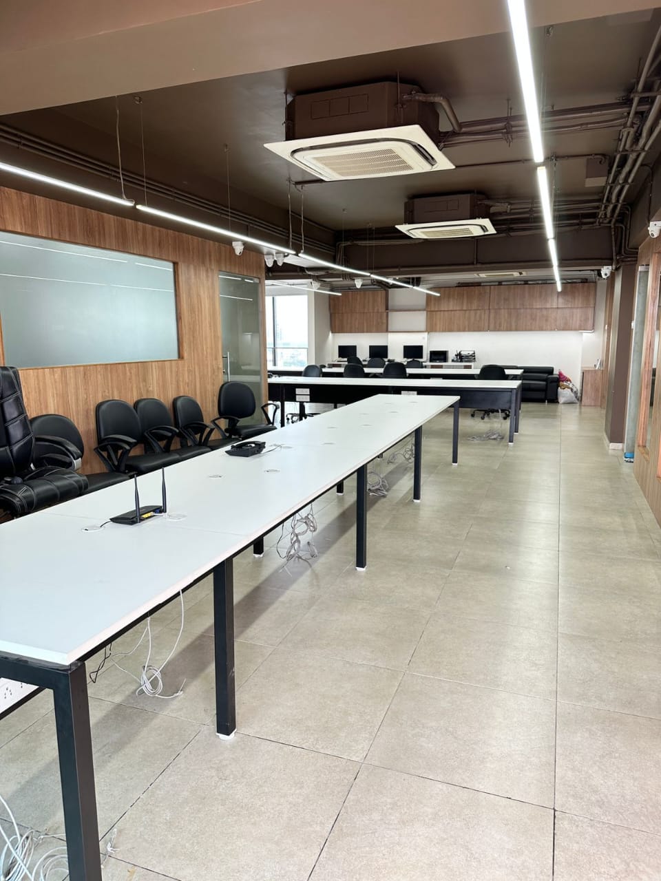 Office 2995 Sq. Ft. Commercial Office for Sell in Thaltej Ahmedabad - Media 12