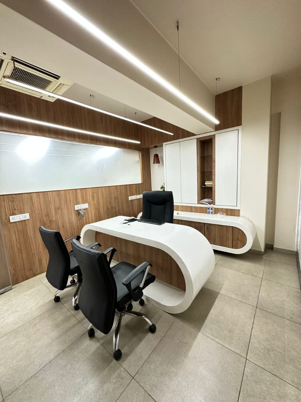 Office 2995 Sq. Ft. Commercial Office for Sell in Thaltej Ahmedabad - Media 3