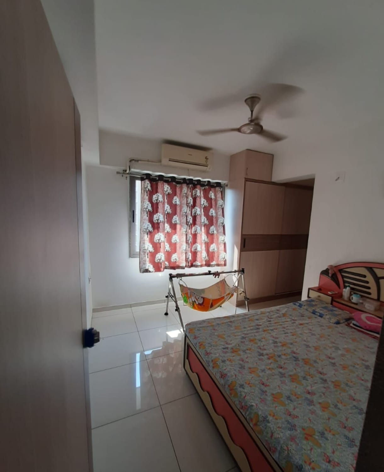 2 BHK 110 Sq. Yrd. Residential Flat / Appartment for Sell in Vaishnodevi Ahmedabad - Media 2