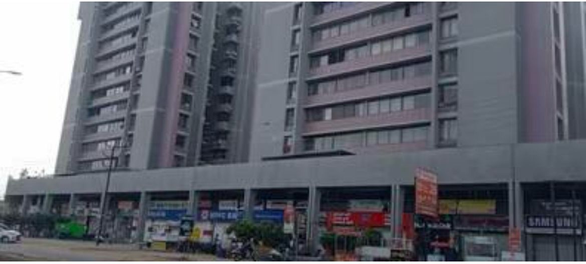 1F 500 Sq. Ft. Commercial Shop for Sell in Vaishnodevi Ahmedabad - Media 2