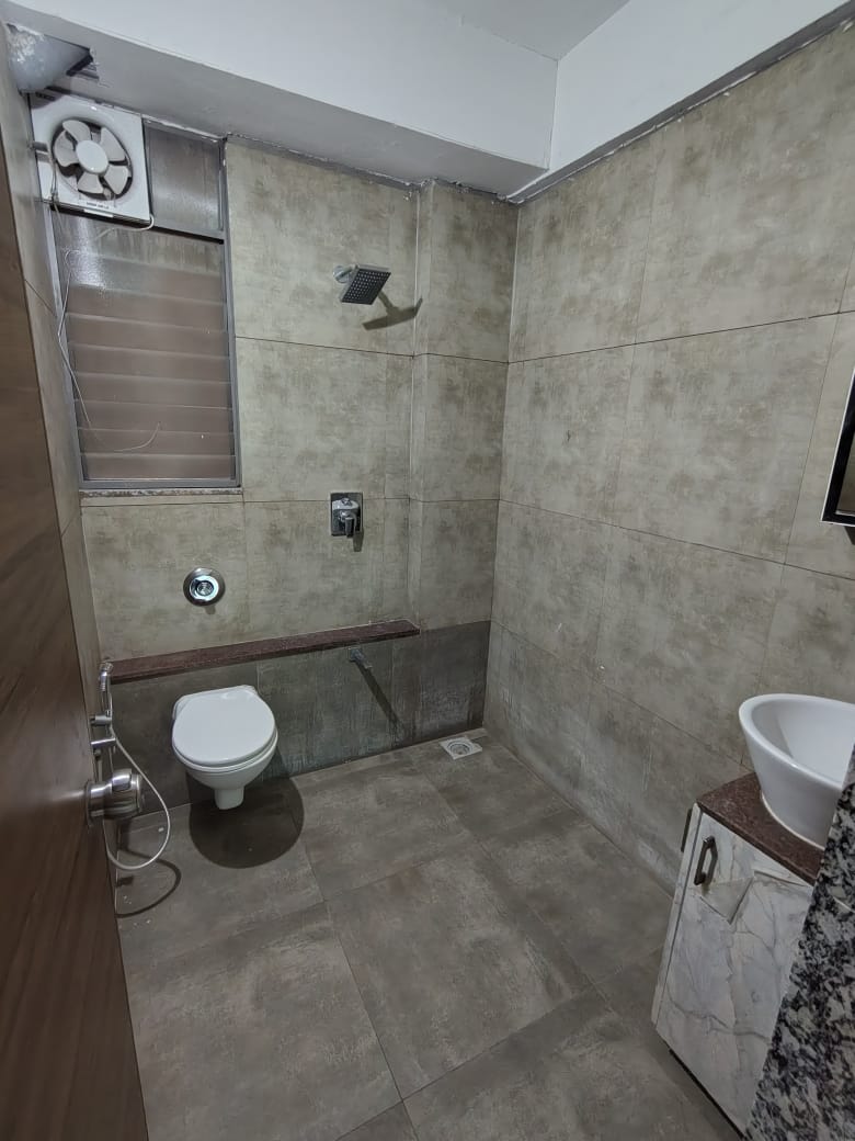 2 BHK 1080 Sq. Ft. Residential Flat / Appartment for Rent in Vaishnodevi Ahmedabad - Media 13