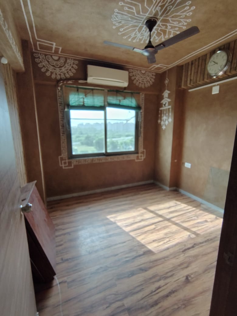 2 BHK 1080 Sq. Ft. Residential Flat / Appartment for Rent in Vaishnodevi Ahmedabad - Media 9