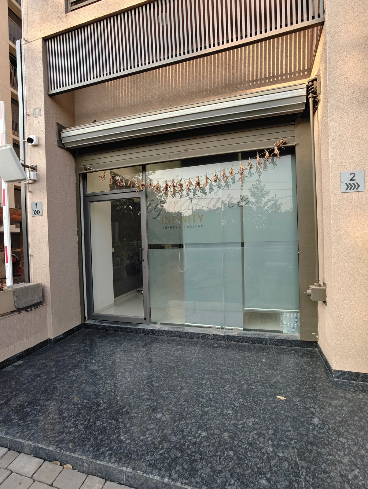 1F 965 Sq. Ft. Commercial Shop for Sell in Iscon Ambli Road Ahmedabad - Media 3