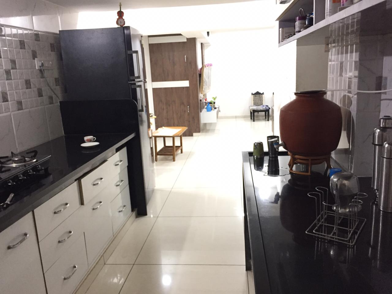 2 BHK 1100 Sq. Ft. Residential Flat / Appartment for Sell in Bodakdev Ahmedabad - Media 9