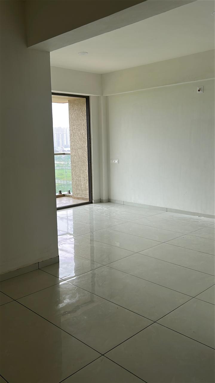 3 BHK 1845 Sq. Ft. Residential Flat / Appartment for Rent in Vaishnodevi Ahmedabad - Media 9