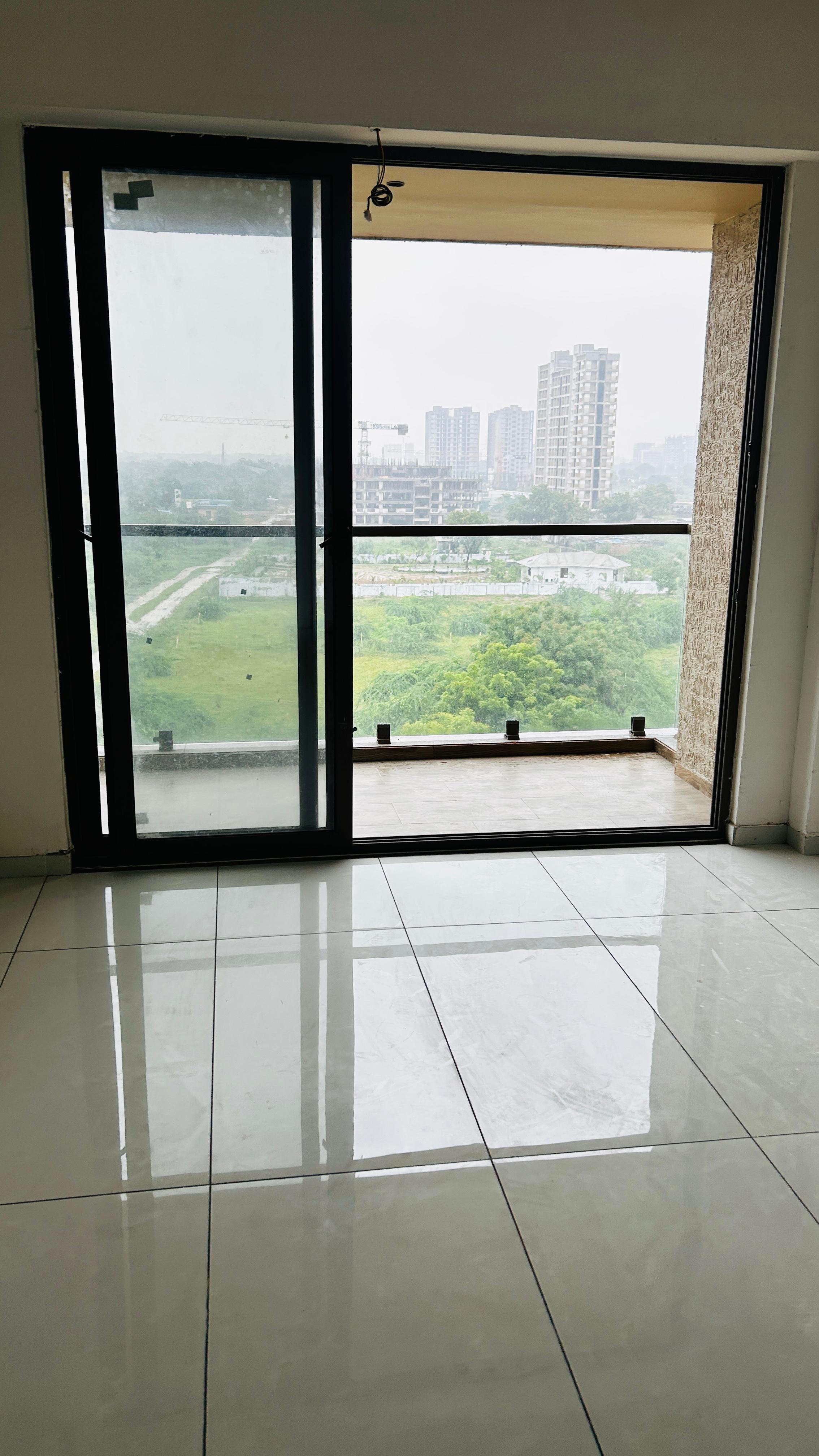 3 BHK 1845 Sq. Ft. Residential Flat / Appartment for Rent in Vaishnodevi Ahmedabad - Media 6