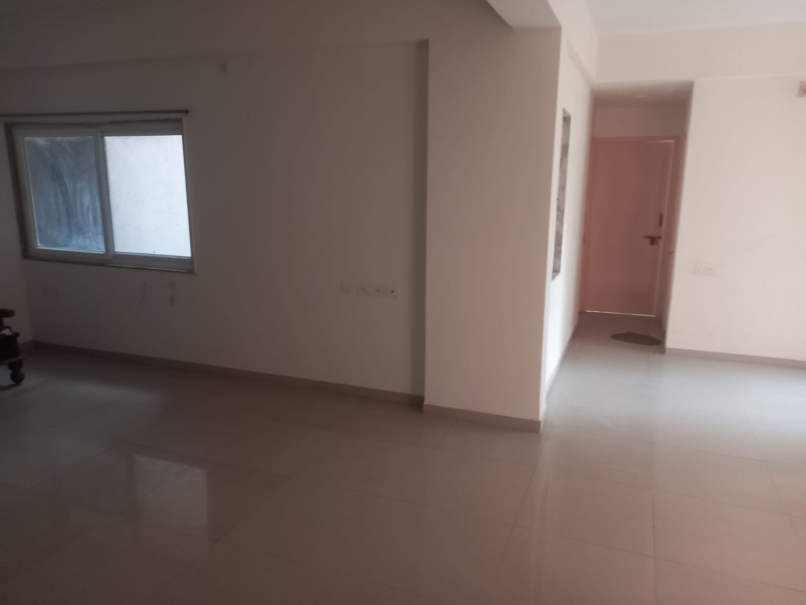 3 BHK 2070 Sq. Ft. Residential Flat / Appartment for Sell in Jagatpur Ahmedabad - Media 8