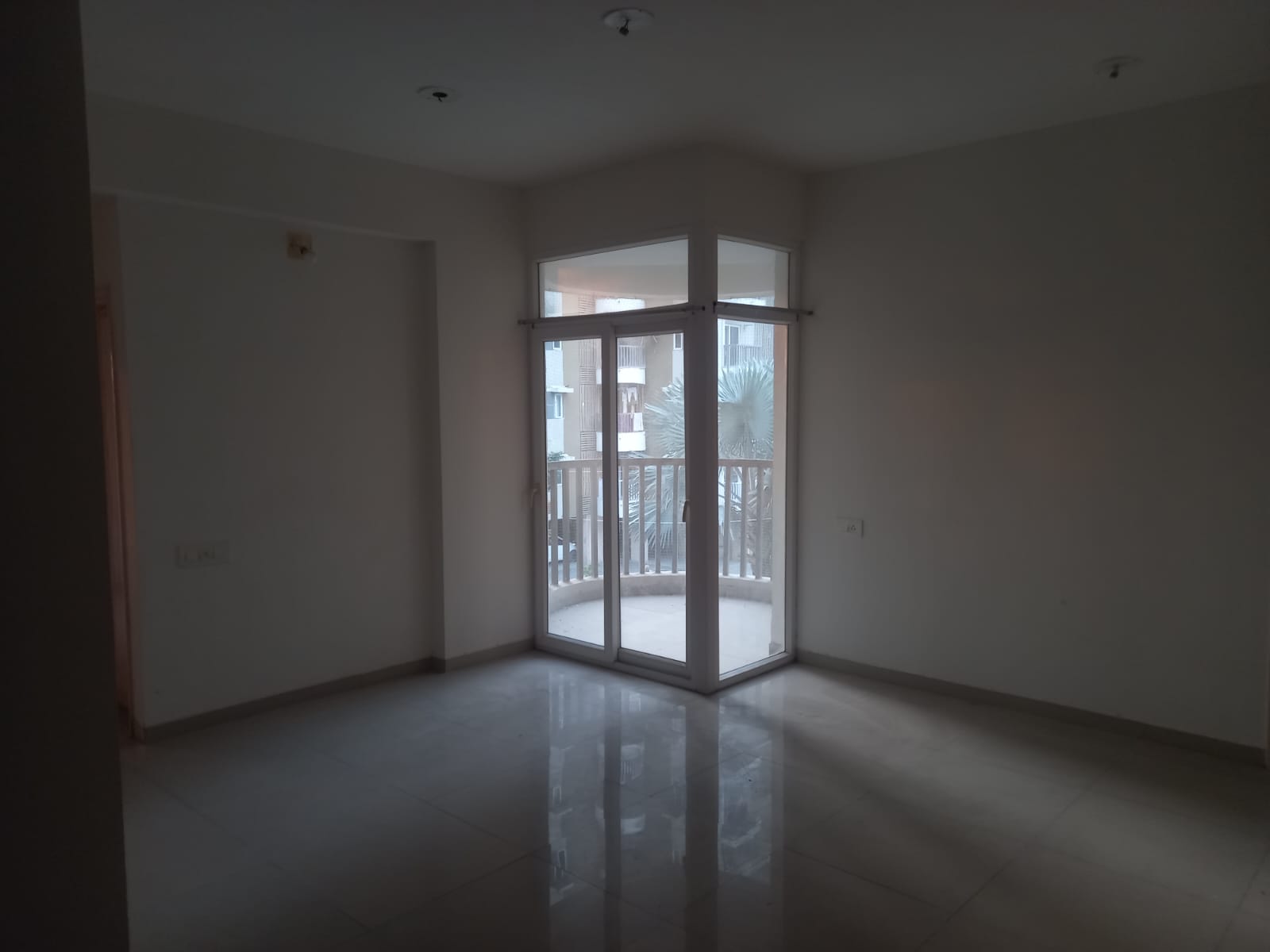 3 BHK 2070 Sq. Ft. Residential Flat / Appartment for Sell in Jagatpur Ahmedabad - Media 10