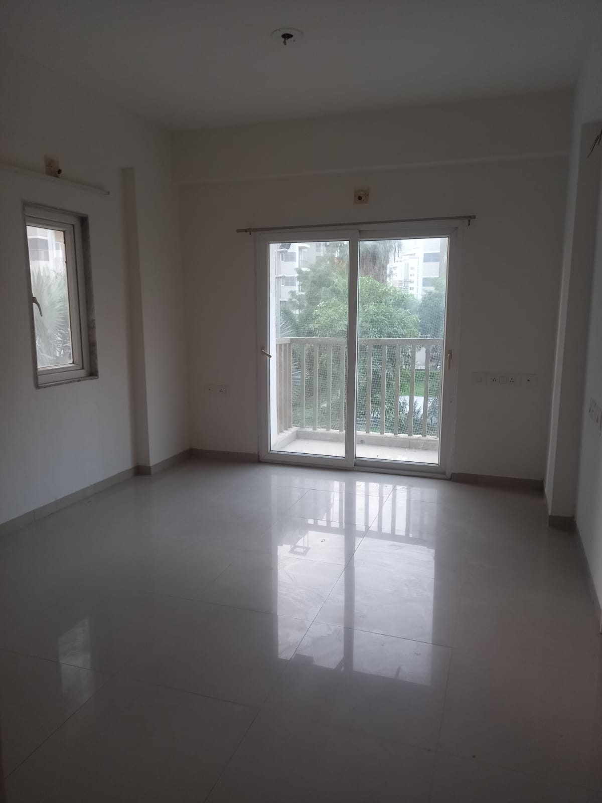 3 BHK 2070 Sq. Ft. Residential Flat / Appartment for Sell in Jagatpur Ahmedabad - Media 2