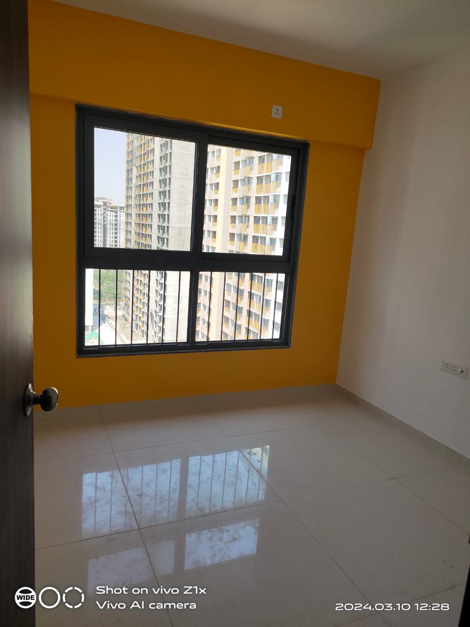 3 BHK 1500 Sq. Ft. Residential Flat / Appartment for Rent in Vaishnodevi Ahmedabad - Media 3