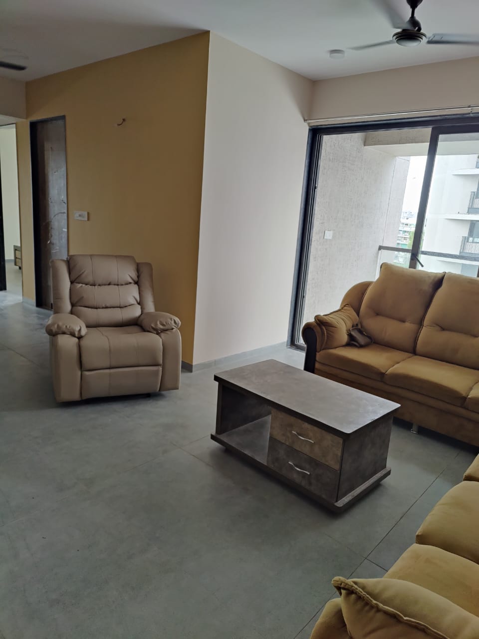 3 BHK 1908 Sq. Ft. Residential Flat / Appartment for Rent in Sola Ahmedabad - Media 9