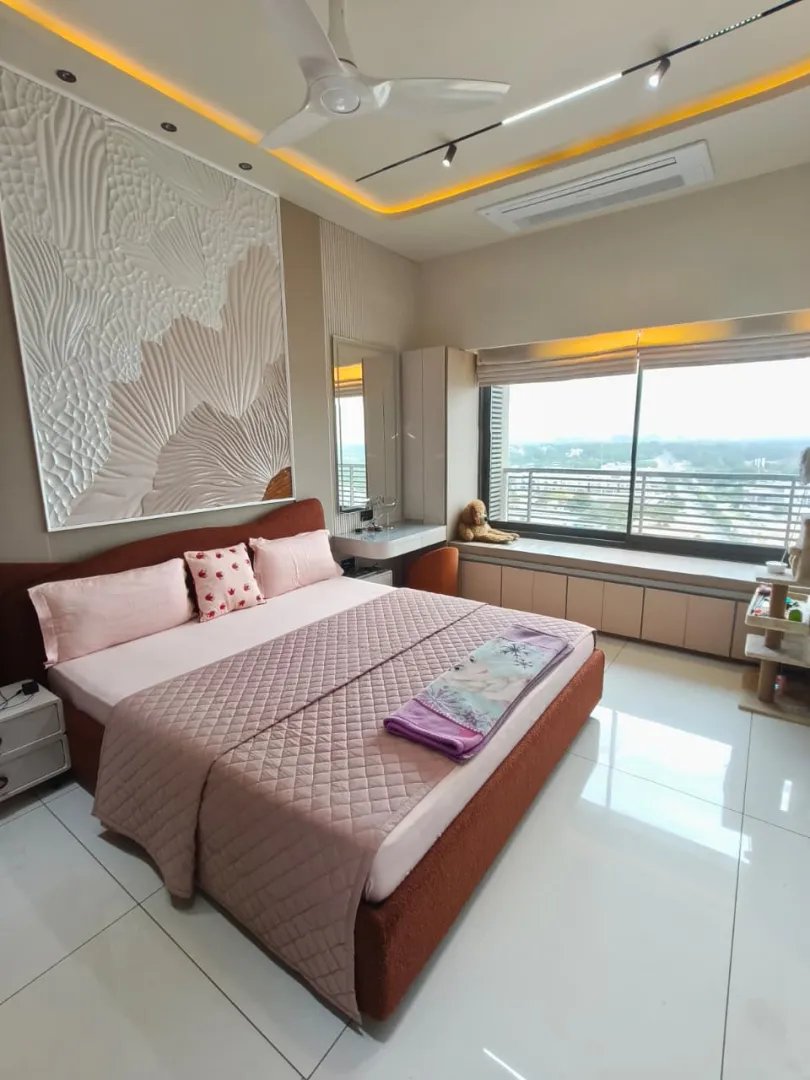 4 BHK 4000 Sq. Ft. Residential Flat / Appartment for Sell in Science City Ahmedabad - Media 16