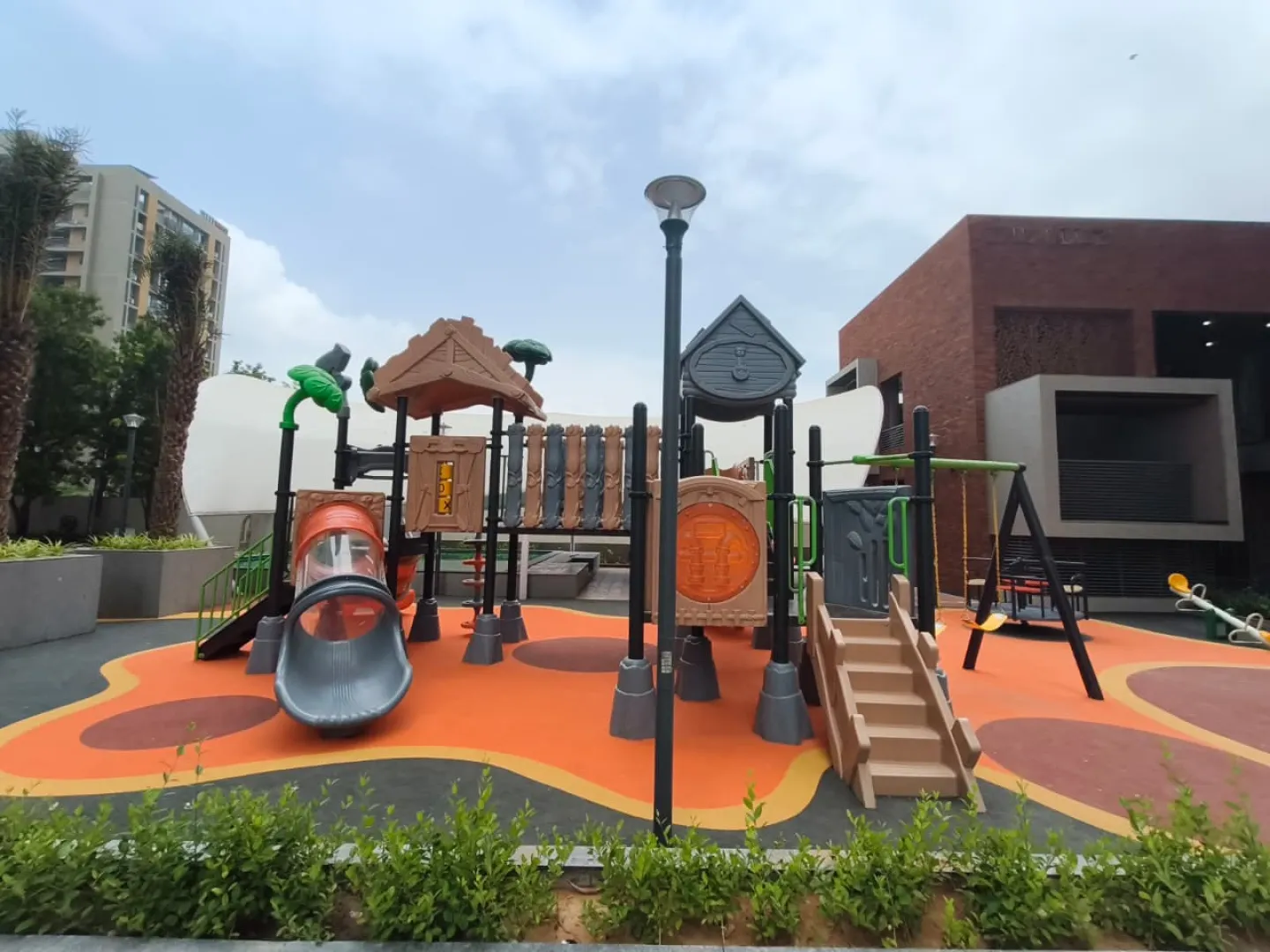 4 BHK 4000 Sq. Ft. Residential Flat / Appartment for Sell in Science City Ahmedabad - Media 13